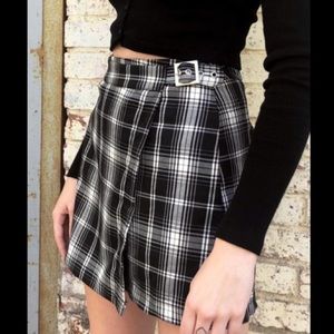 Brandy Melville Emerson skirt